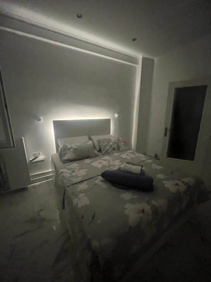 White Apartment Atenas Exterior foto